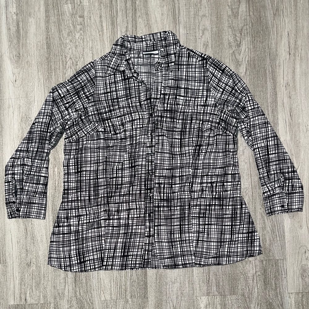 Croft & Barrow black and white button up